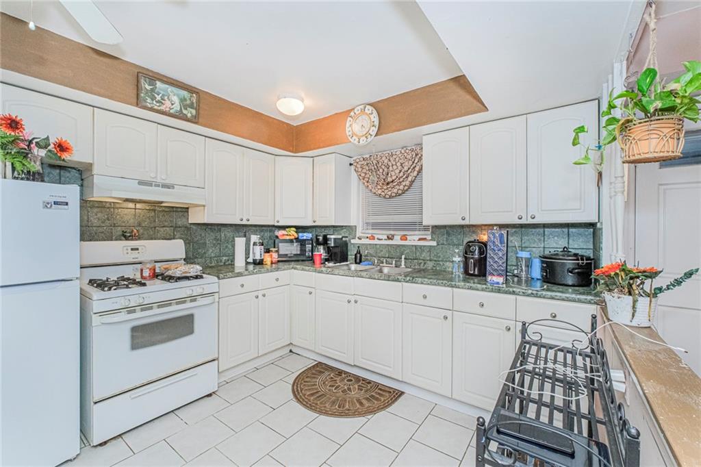 44 longdale Street Bulls Head Staten Island NY 10314