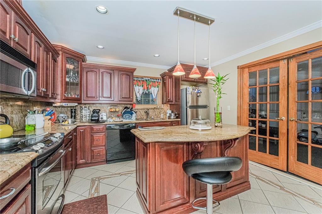 44 longdale Street Bulls Head Staten Island NY 10314