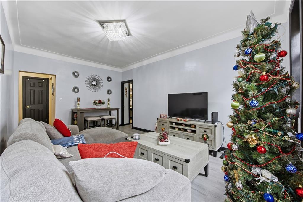 8735 Bay Parkway Bensonhurst Brooklyn NY 11214