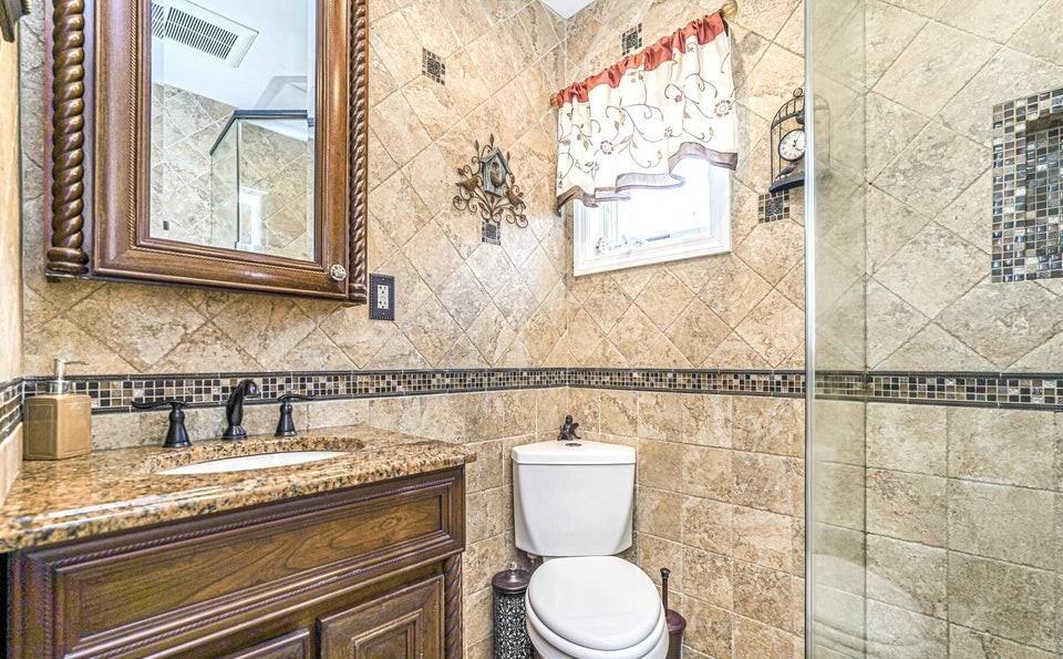 35 Nutwood Court Great Kills Richmond NY 10308