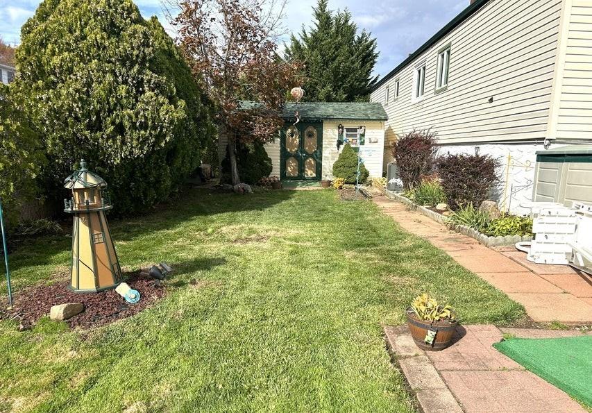 35 Nutwood Court Great Kills Richmond NY 10308