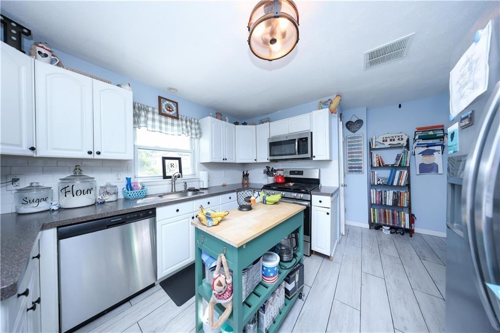 52 Pleasant Plains Avenue Pleasant Plains Staten Island NY 00000