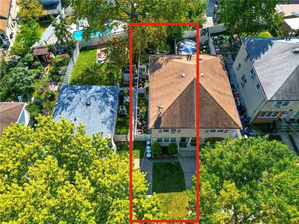 52 Pleasant Plains Avenue Pleasant Plains Staten Island NY 00000