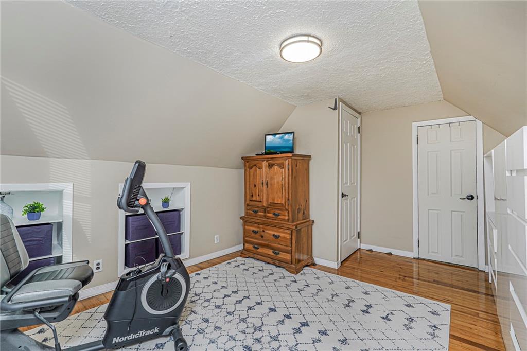 236 Fingerboard Road Shore Acres Staten Island NY 10305