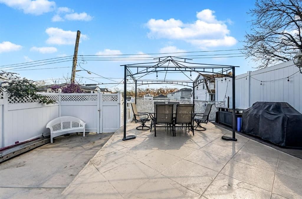 236 Fingerboard Road Shore Acres Staten Island NY 10305