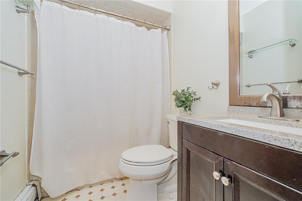 33 Boyce Avenue Richmond Town Staten Island NY 10306