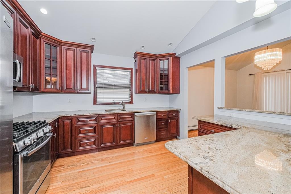 33 Boyce Avenue Richmond Town Staten Island NY 10306