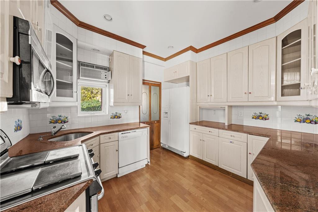 6660 Ridge Boulevard Bay Ridge Brooklyn NY 11220