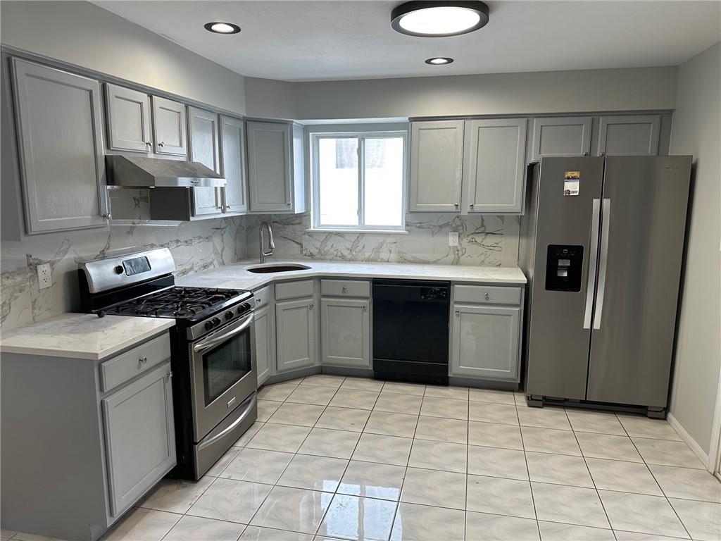 99 Reynolds Street Rosebank Staten Island NY 10305