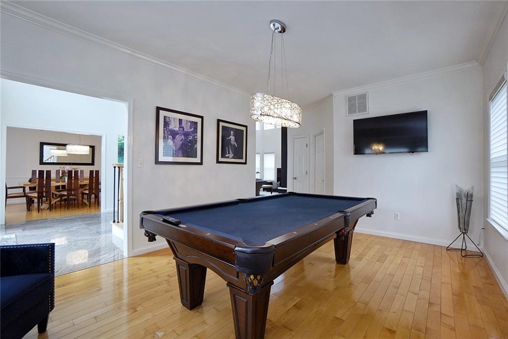 9 Carlson Court Out of NYC Other NY 08527