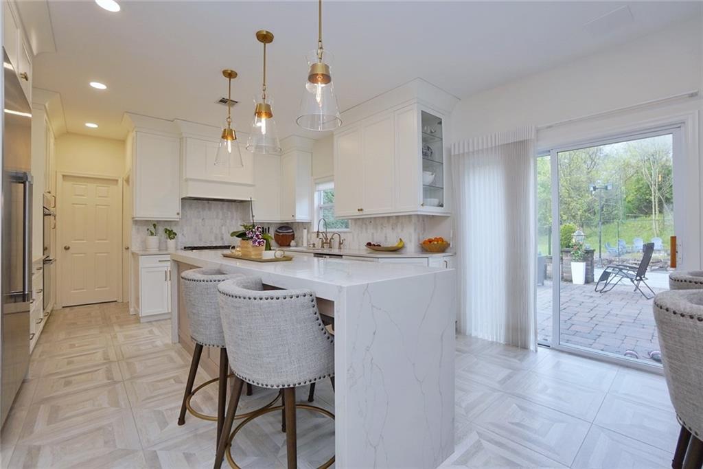 9 Carlson Court Out of NYC Other NY 08527