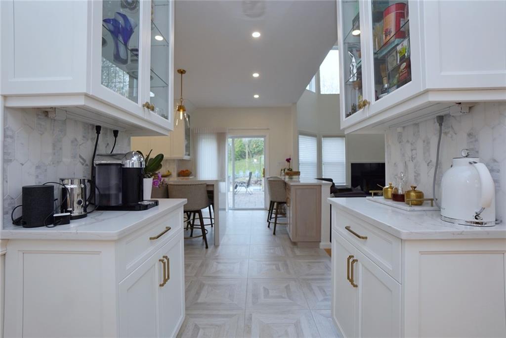 9 Carlson Court Out of NYC Other NY 08527