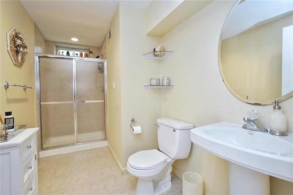 9 Carlson Court Out of NYC Other NY 08527