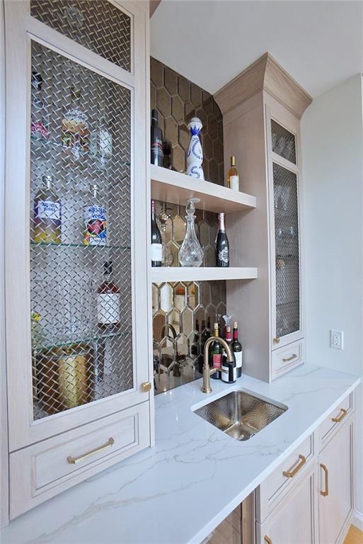 9 Carlson Court Out of NYC Other NY 08527