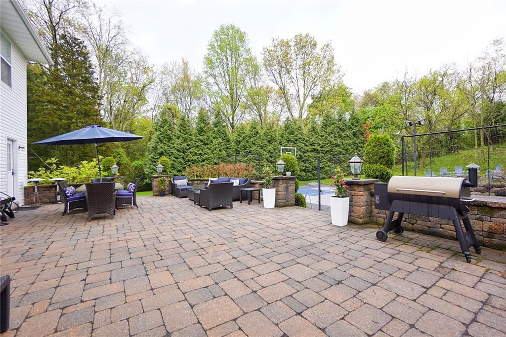 9 Carlson Court Out of NYC Other NY 08527