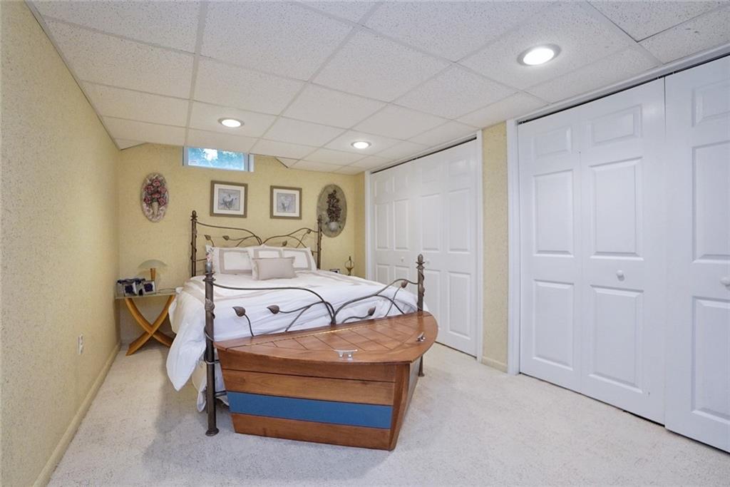 9 Carlson Court Out of NYC Other NY 08527