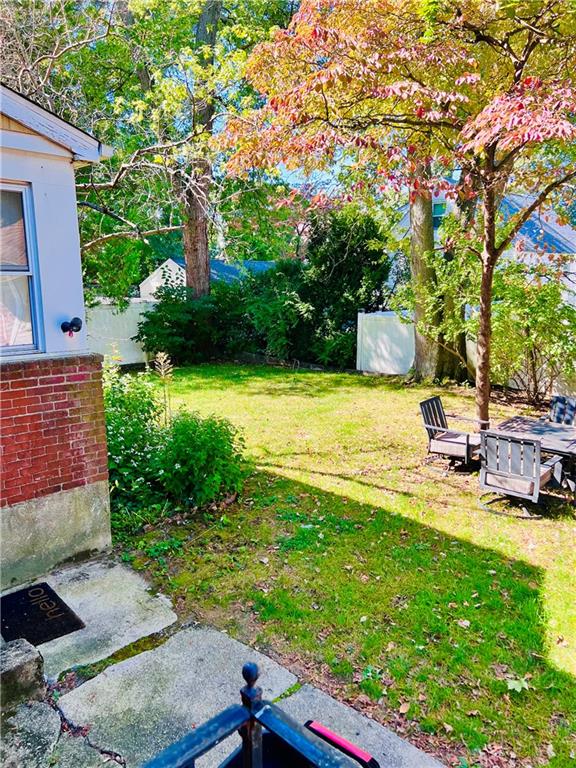 114 Camdike Street Out of NYC Valley Stream NY 11580