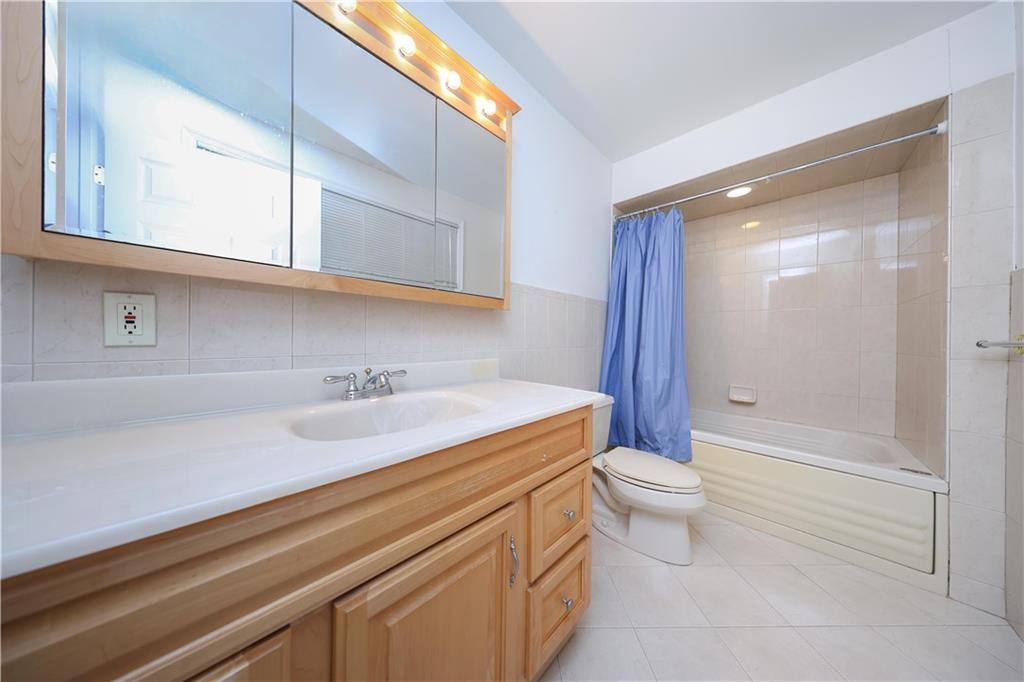 75-59 195th Street Fresh Meadows Fresh Meadows NY 11366