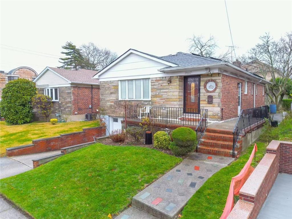 70-07 171st Street Queens Village Fresh Meadows NY 11365