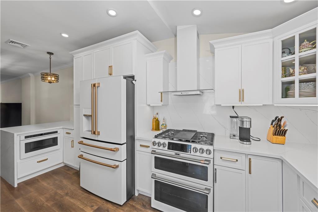 2270 West 6th Street Gravesend Brooklyn NY 11223