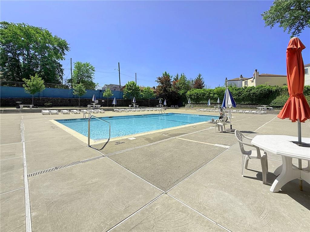 340 Rolling Hill Green Arden Heights Staten Island NY 10312