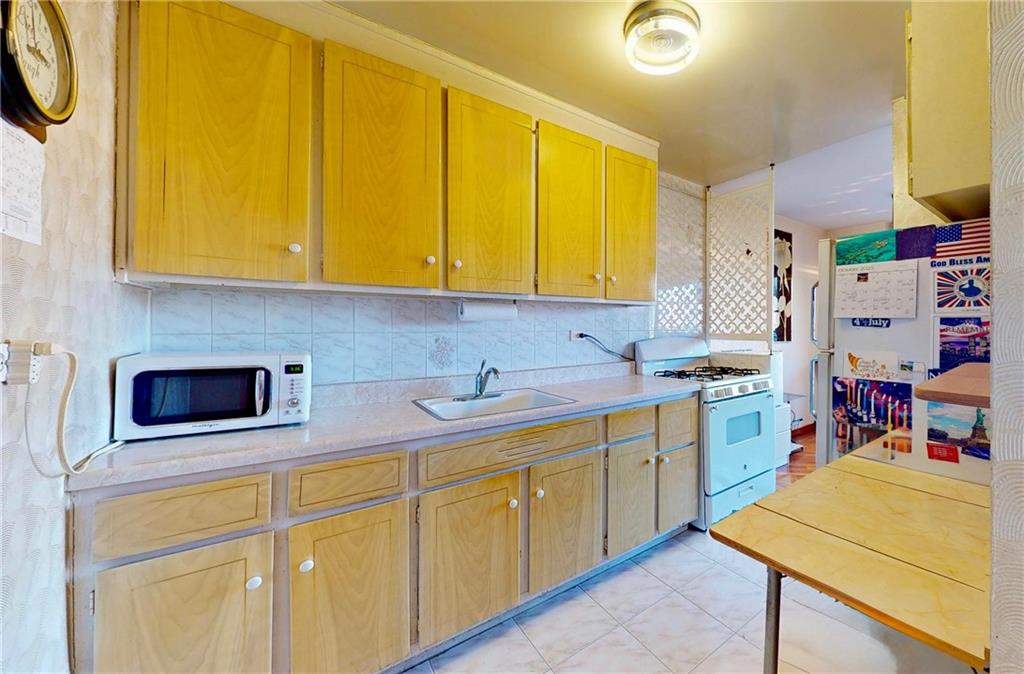 2932 West 5th Street Brighton Beach Brooklyn NY 11224