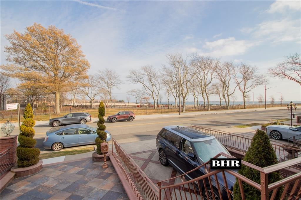 4270 Ocean Avenue Manhattan Beach Brooklyn NY 11235