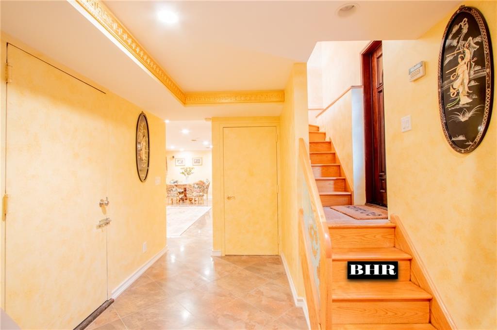 4270 Ocean Avenue Manhattan Beach Brooklyn NY 11235