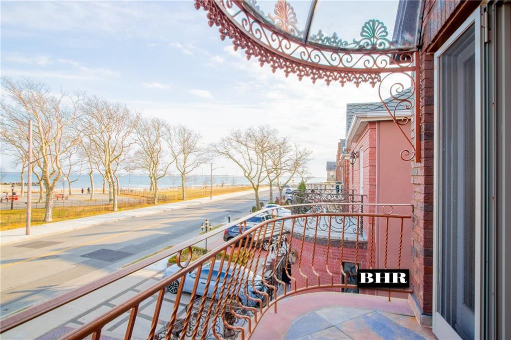 4270 Ocean Avenue Manhattan Beach Brooklyn NY 11235