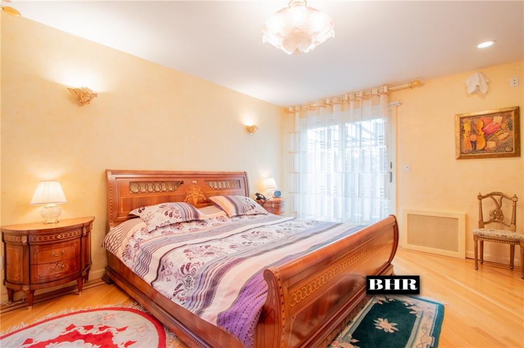 4270 Ocean Avenue Manhattan Beach Brooklyn NY 11235