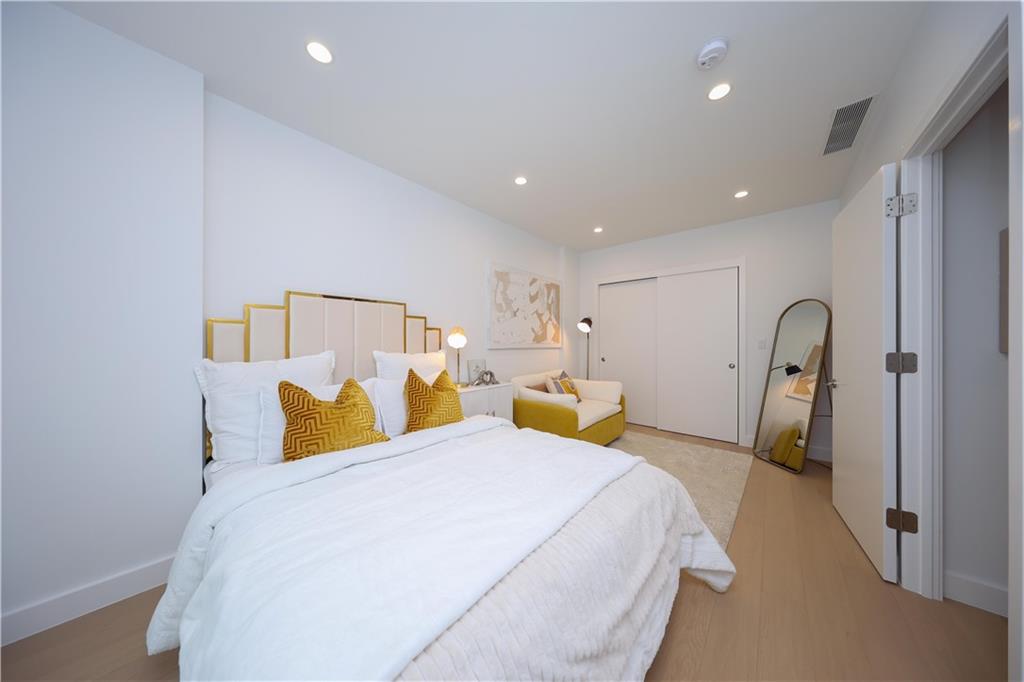 150-02 Northern Boulevard Murray Hill Flushing NY 11354