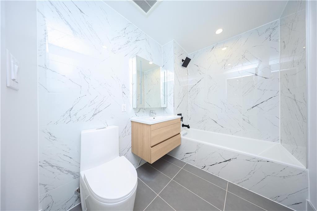 150-02 Northern Boulevard Murray Hill Flushing NY 11354