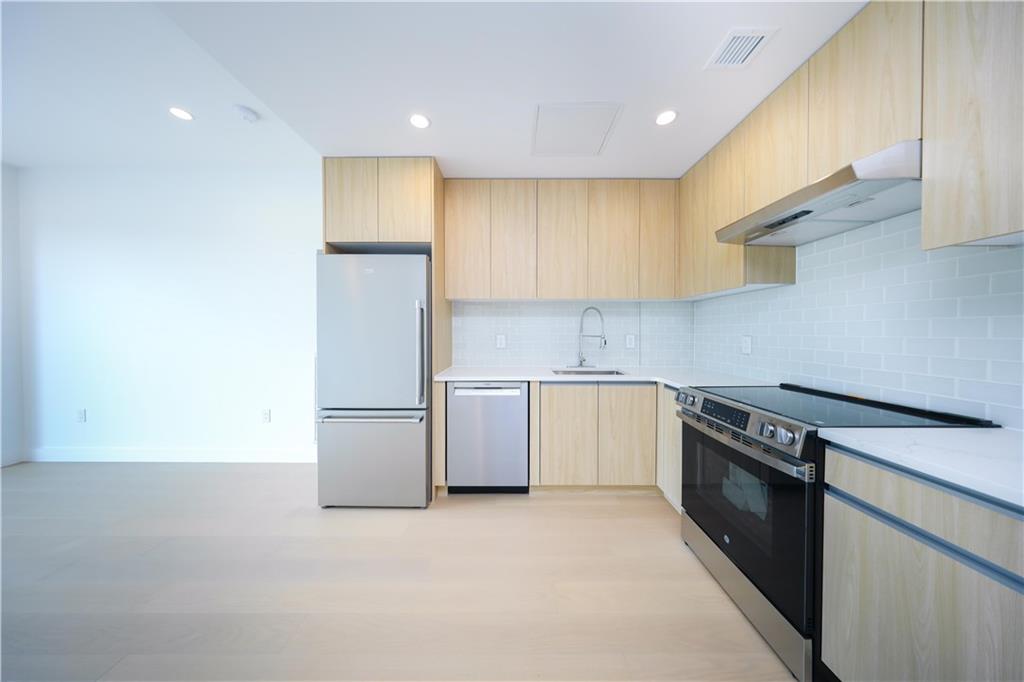 150-02 Northern Boulevard Murray Hill Flushing NY 11354