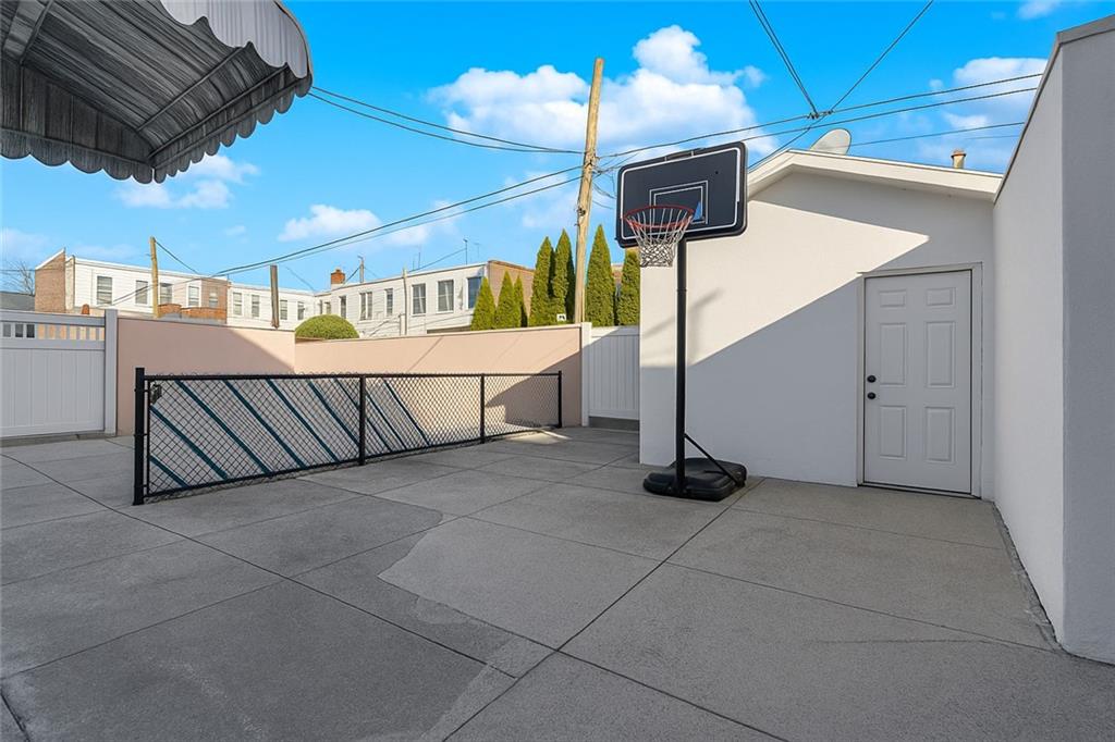 1225 Bay Ridge Parkway Dyker Heights Brooklyn NY 11228