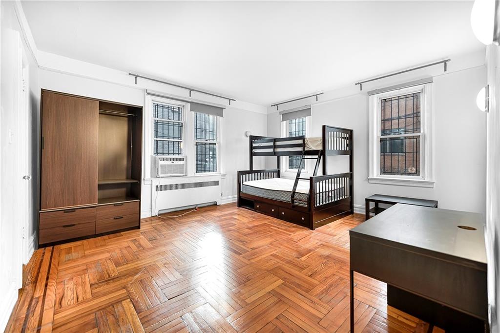 130 Amherst Street Manhattan Beach Brooklyn NY 11235