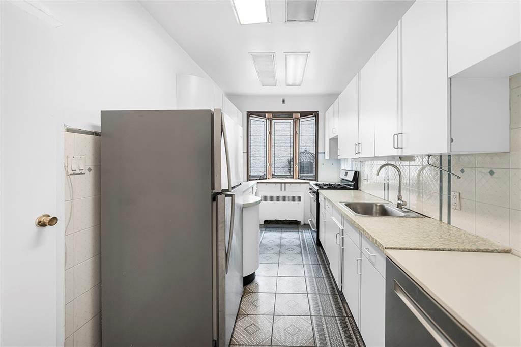 130 Amherst Street Manhattan Beach Brooklyn NY 11235