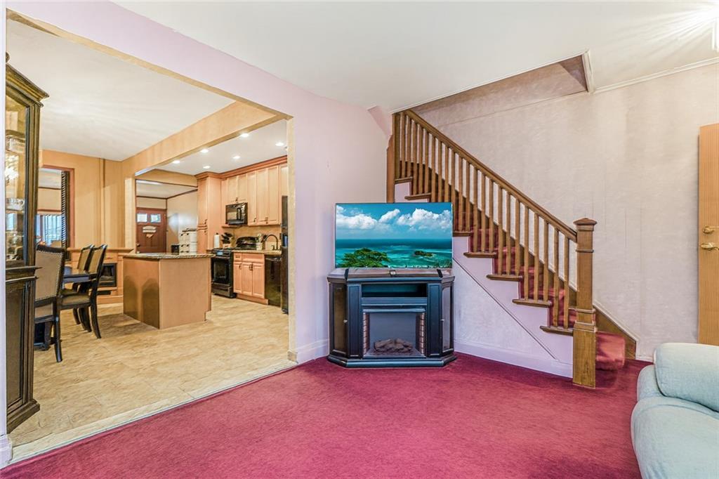 1646 72nd Street Bensonhurst Brooklyn NY 11204