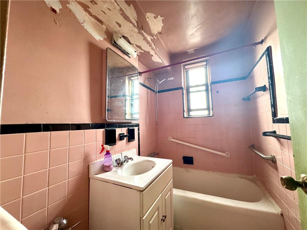 2680 East 19th Street Sheepshead Bay Brooklyn NY 11235