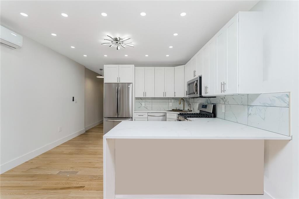 711 East 52nd Street East Flatbush East Flatbush NY 11203