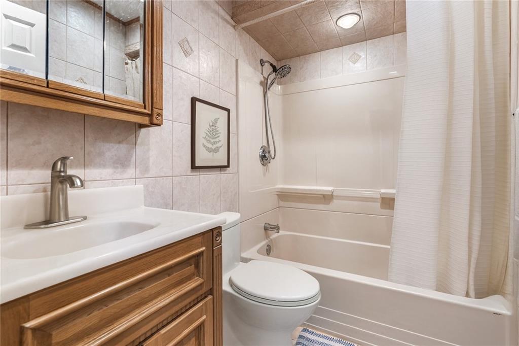 20 Helene Court Prince's Bay Staten Island NY 10309