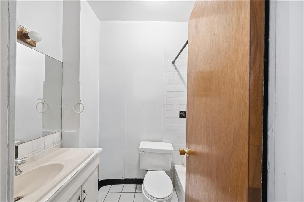 186 Van Siclen Avenue East New York Brooklyn NY 11207