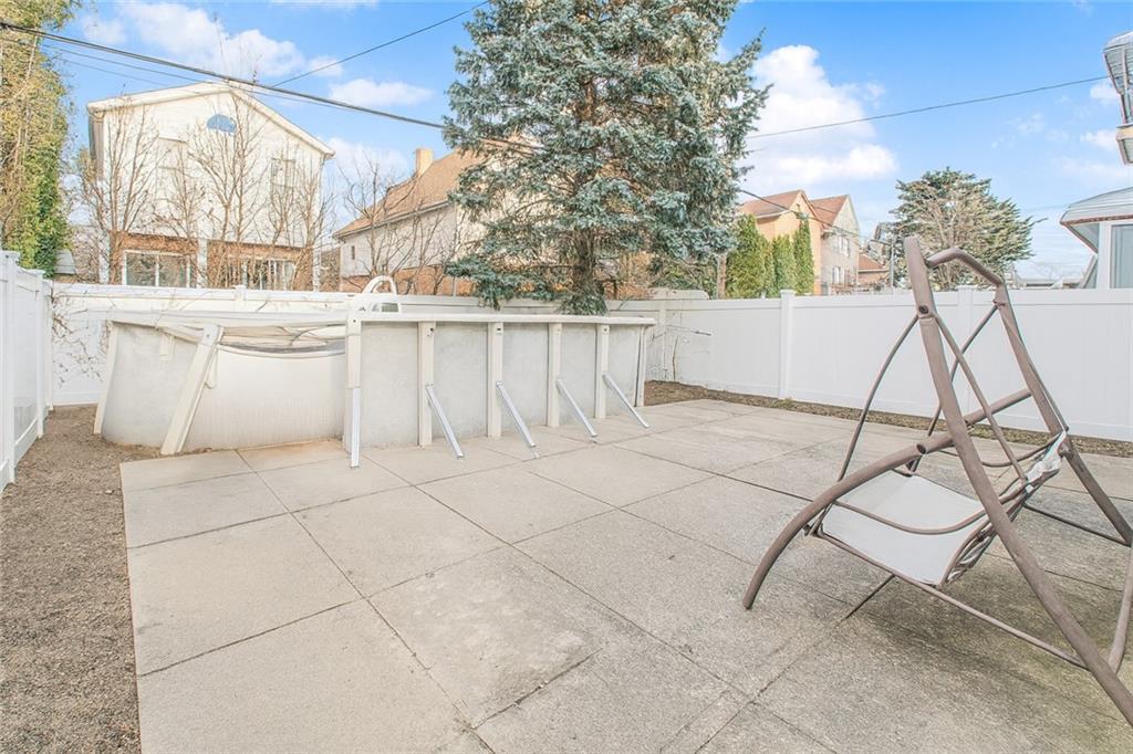 1621 70th Street Bensonhurst Brooklyn NY 11204