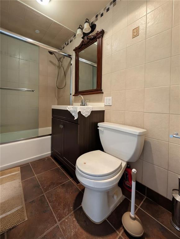 6422 Bay Parkway Bensonhurst Brooklyn NY 11204