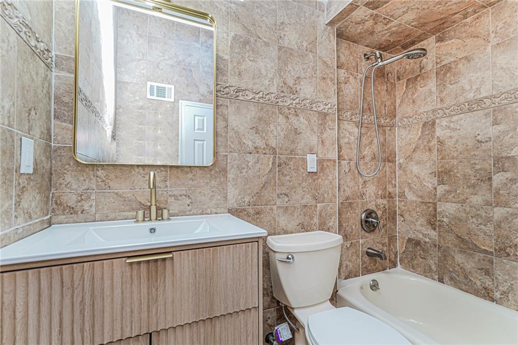 293 Wingham Street Rosebank Staten Island NY 10305