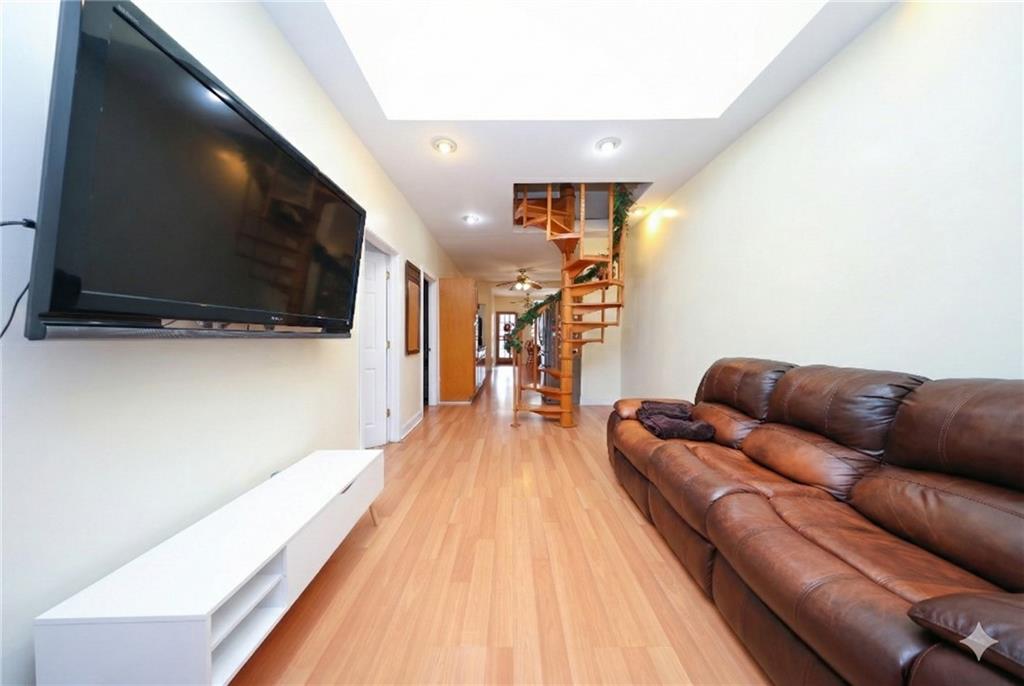 176 Avenue V Gravesend Brooklyn NY 11223