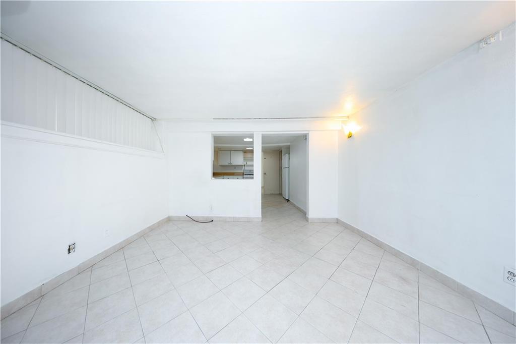 176 Avenue V Gravesend Brooklyn NY 11223