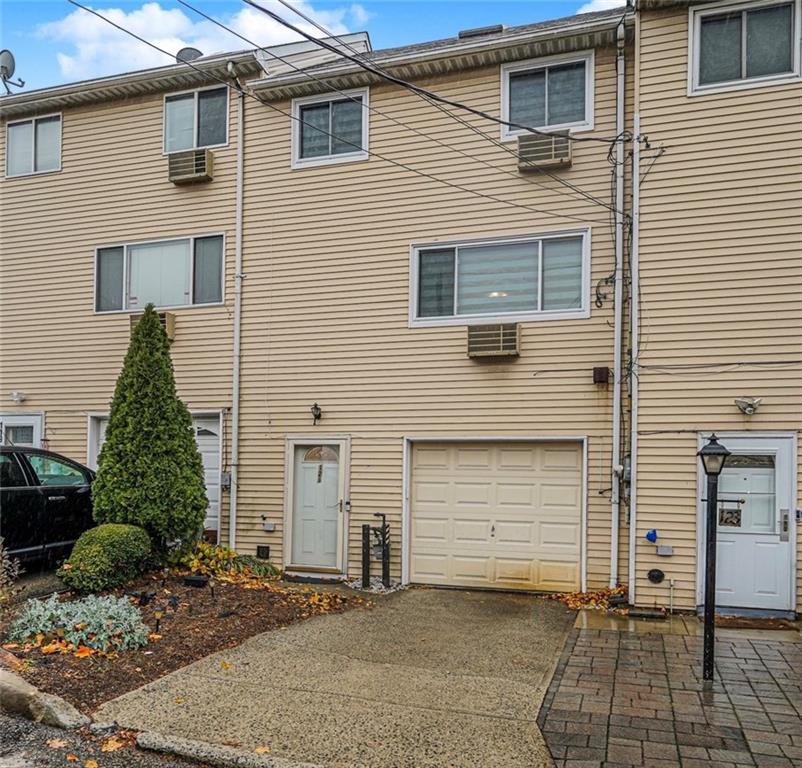 121 Clark Lane Tompkinsville Staten Island NY 10304