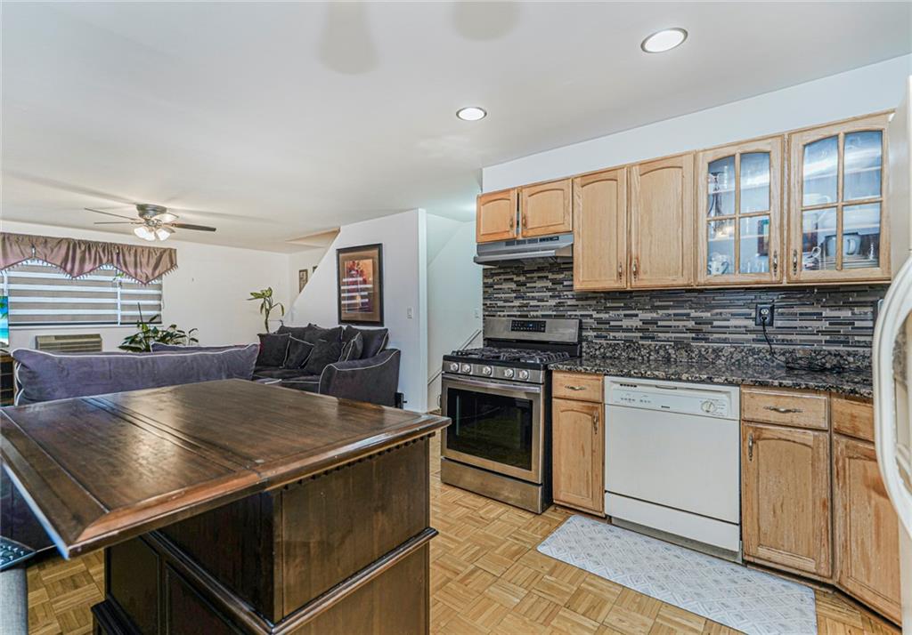 121 Clark Lane Tompkinsville Staten Island NY 10304