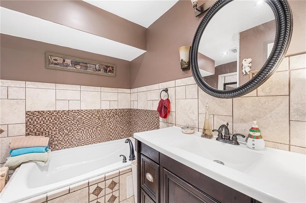 181 Mosely Avenue Annadale Staten Island NY 10312