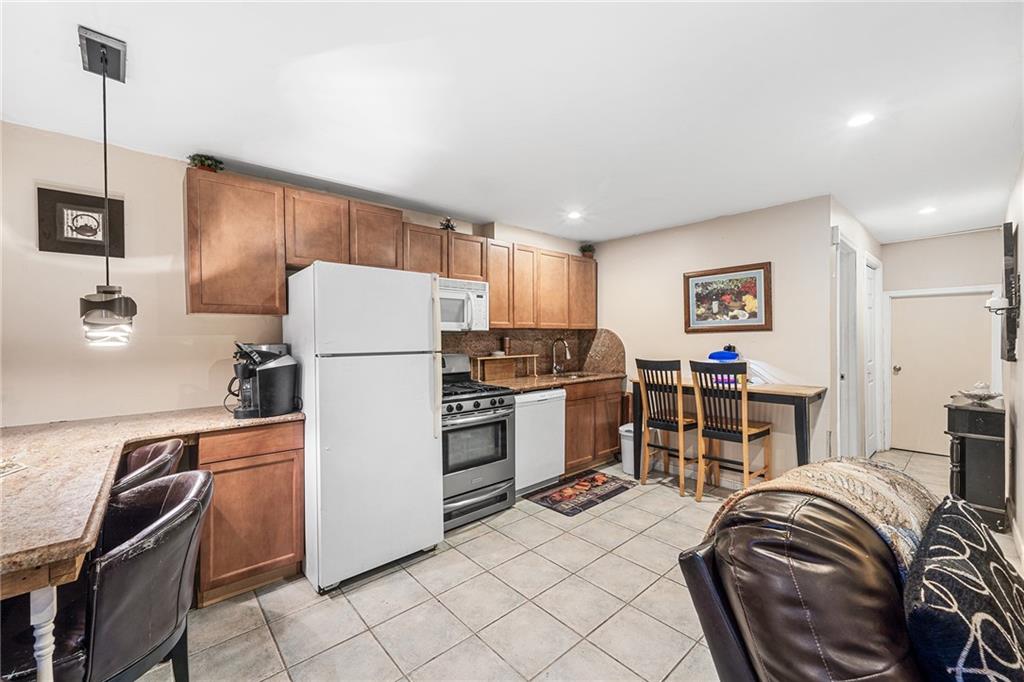 181 Mosely Avenue Annadale Staten Island NY 10312